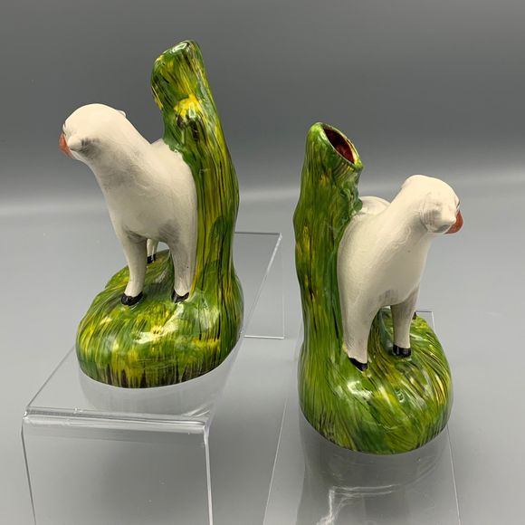 Vtg Staffordshire Pair of Sheep Mantle Spill Vases Right and Left Facing Kent - Picture 3 of 10